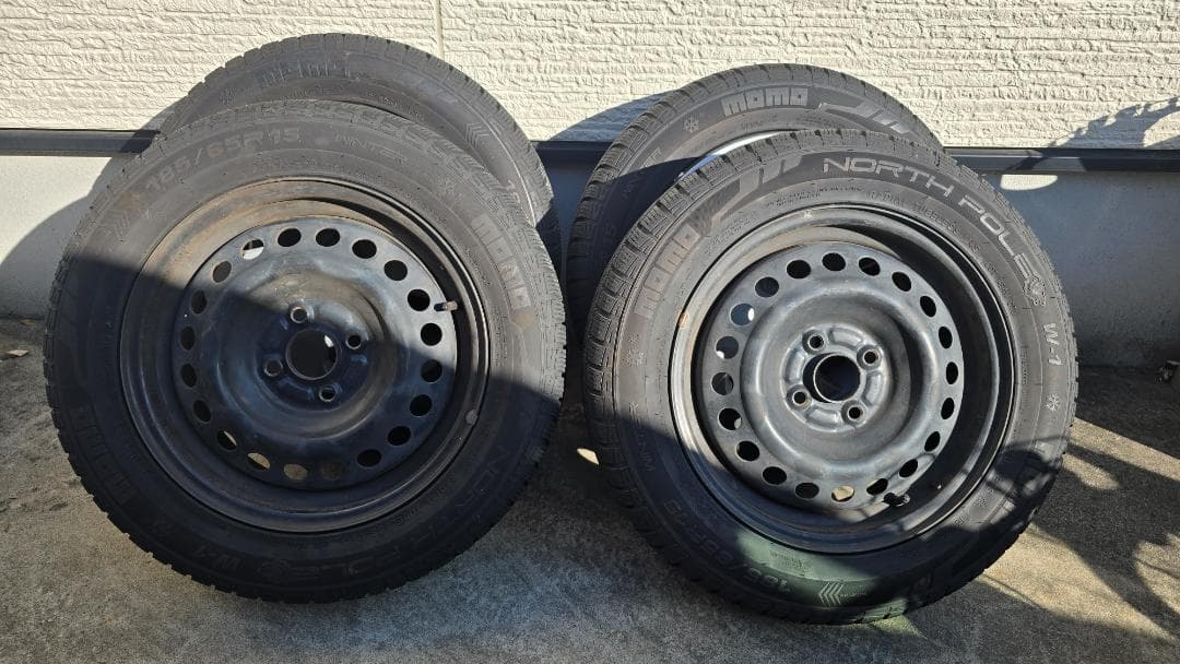 23年製　スタッドレスタイヤ　185/65 R15　ホイール付き4本セット