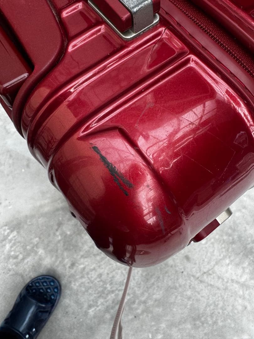 リモワ　サルサデラックス　63L 4輪