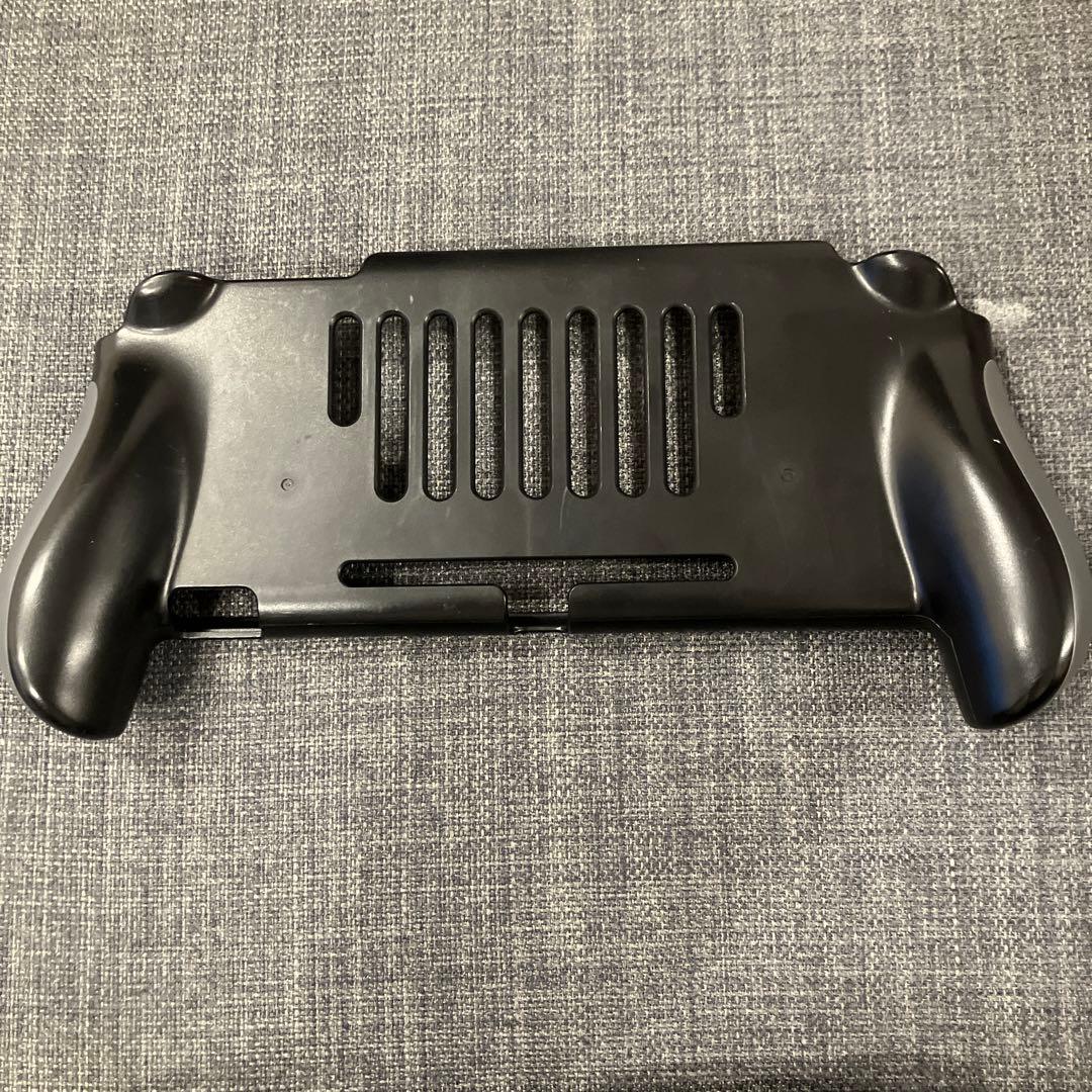 ゆ*ー様 Switch Lite グレー 本体のみ 動作確認済み カバー付き