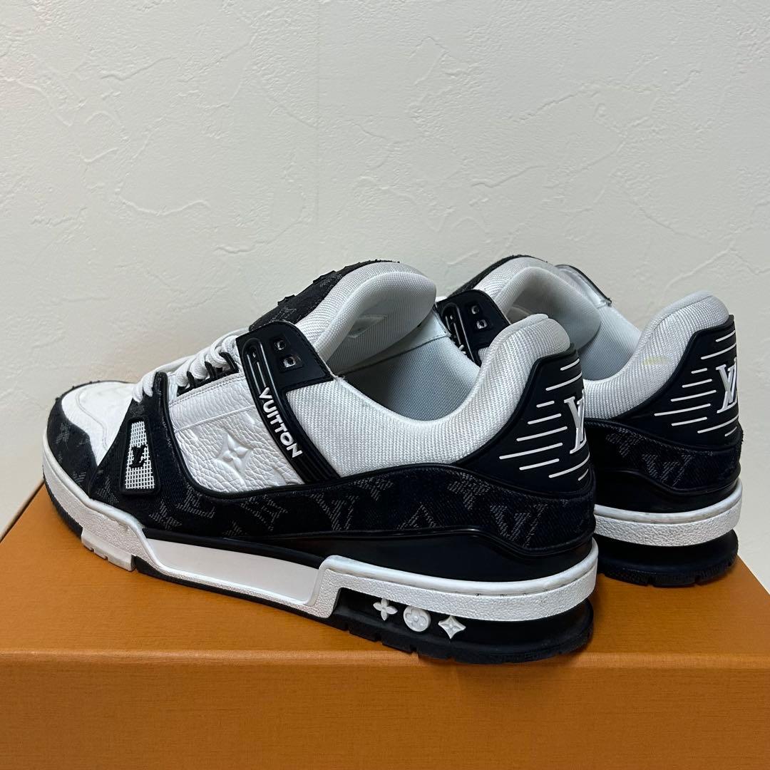 LOUIS VUITTON ルィヴィトン LVトレイナー ライン スニーカー