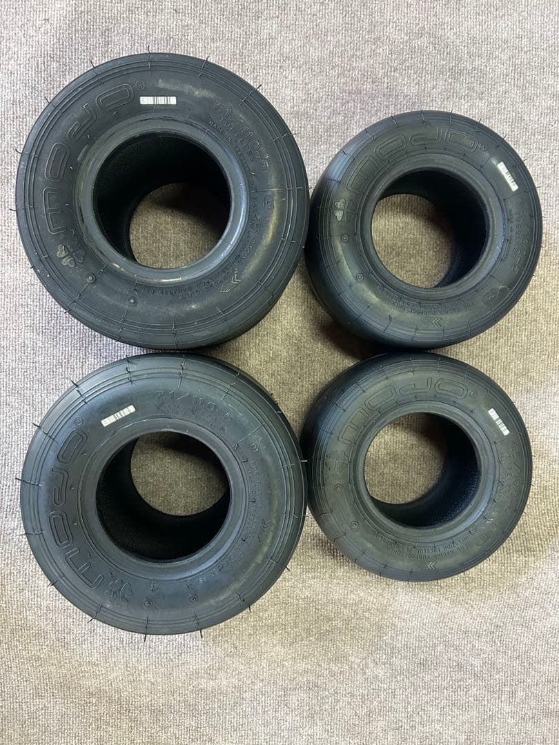 新品未使用　mojoD1タイヤ1セット