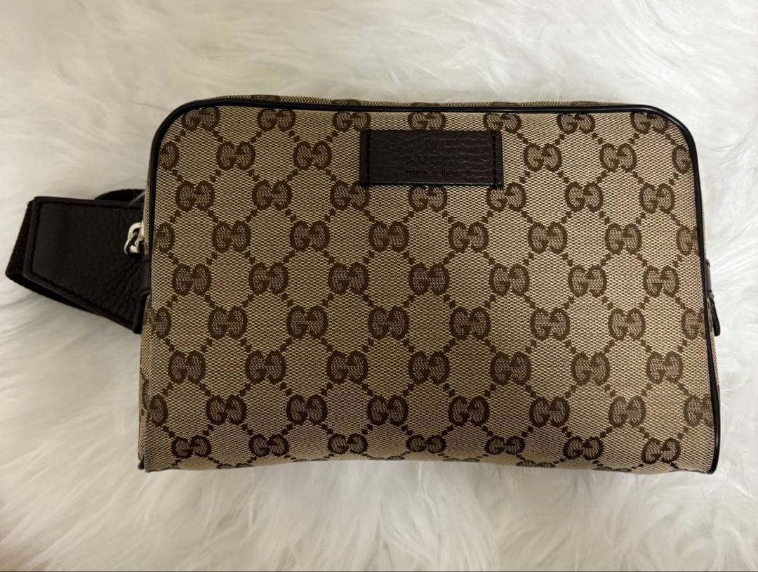 GUCCI グッチ ボディーバッグ GGキャンバス