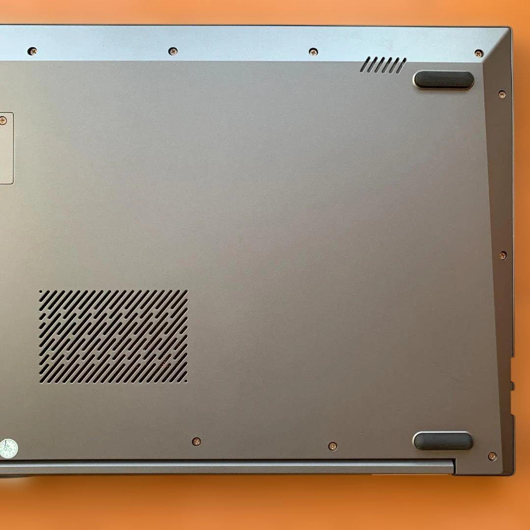 【極美品】保護フィルム付✨Win11Pro✨8GB✨SSD 256GB