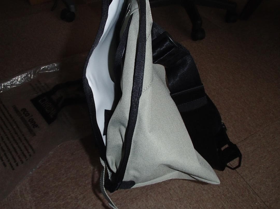 最新　新色CROMEクローム CTZ 15L メッセンジャー 汚れ防止処理済み。