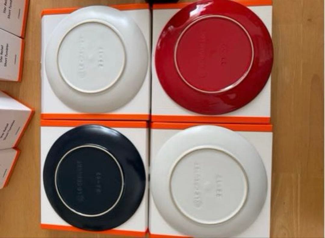 新品未使用 ル・クルーゼ スターレリーフプレート タンブラー クリスマス