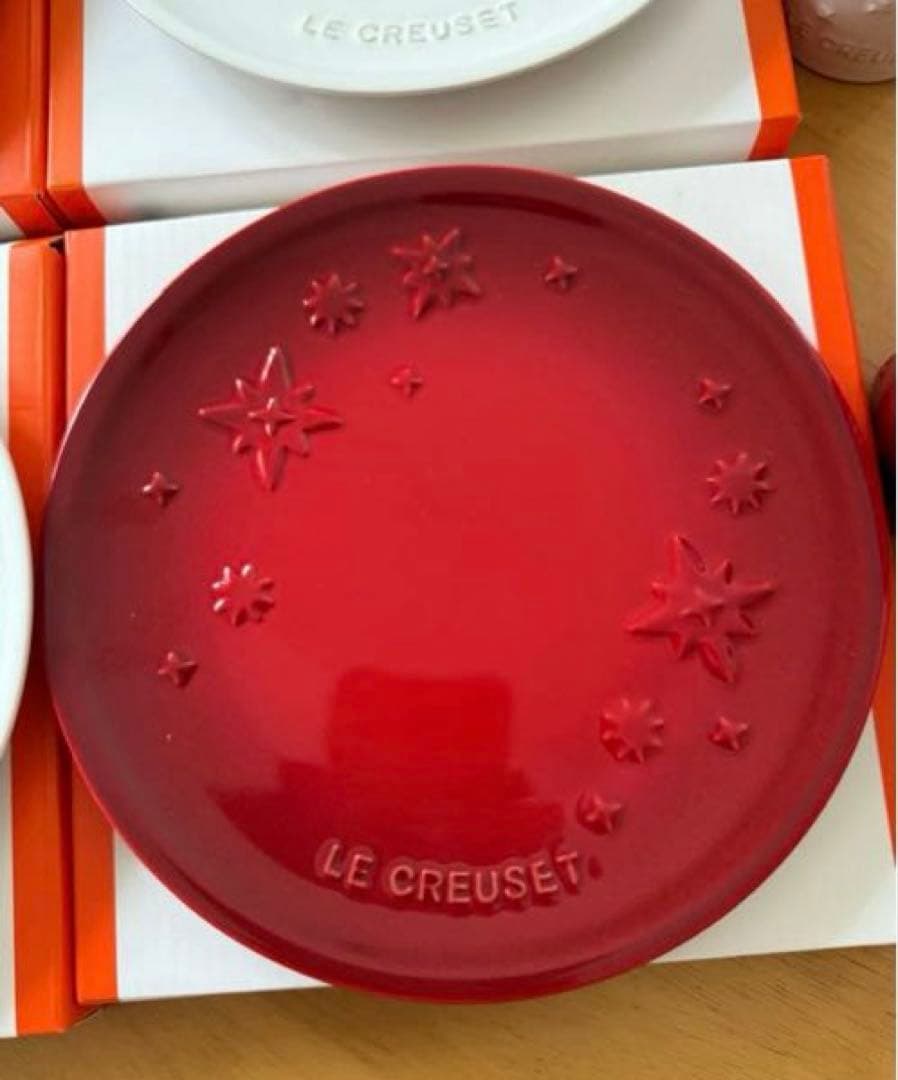 新品未使用 ル・クルーゼ スターレリーフプレート タンブラー クリスマス