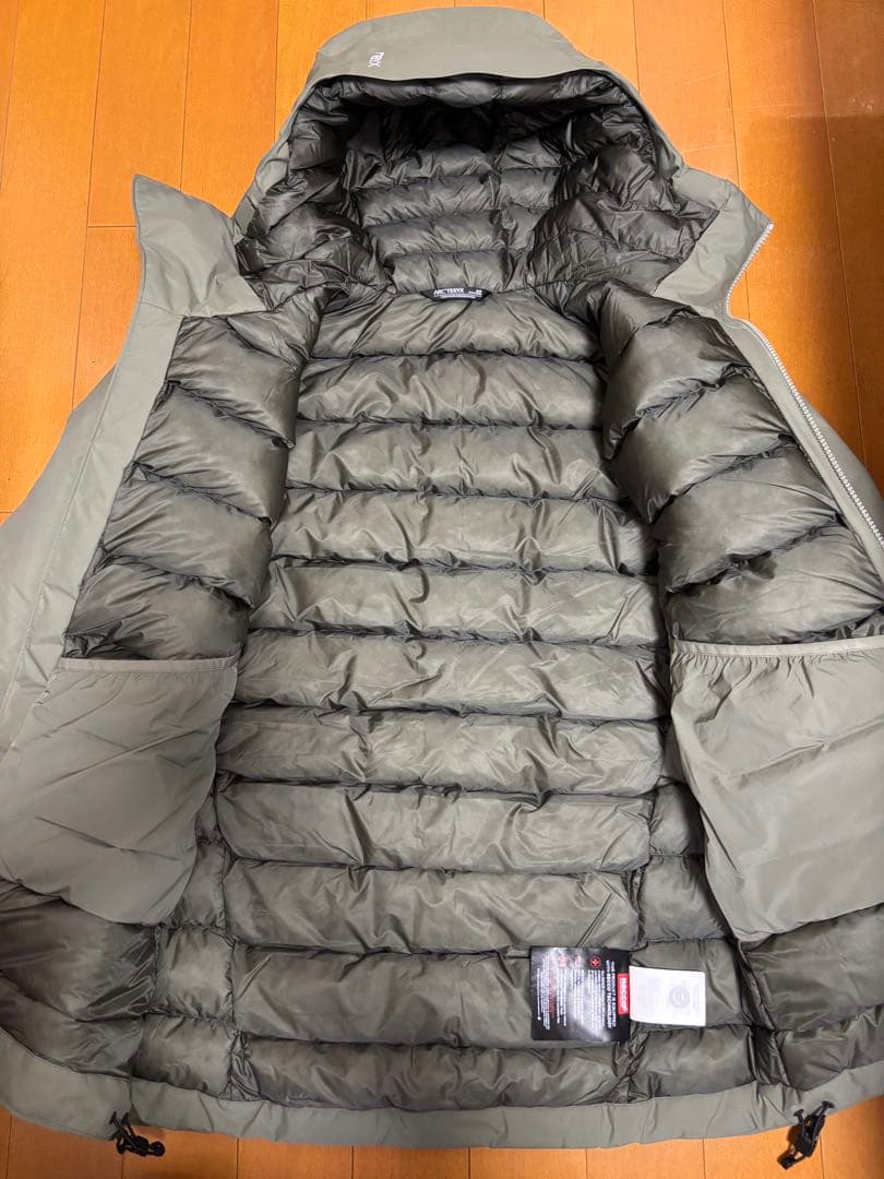 【りりぱしー】ARC’TERYXアークテリクス　ベータダウンジャケット