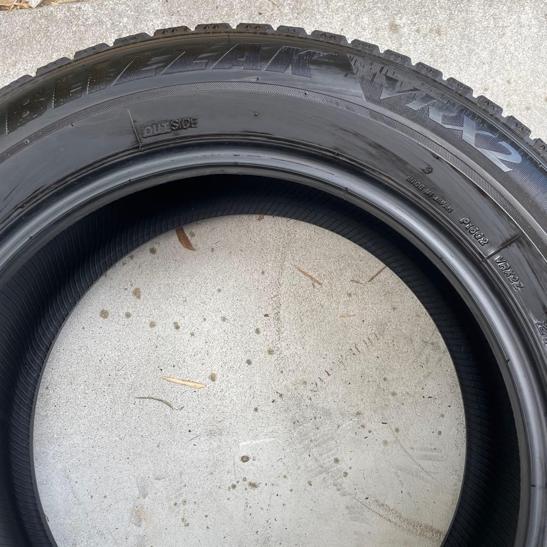 ブリヂストン　ブリザックVRX2 215/60R17 2本セット！