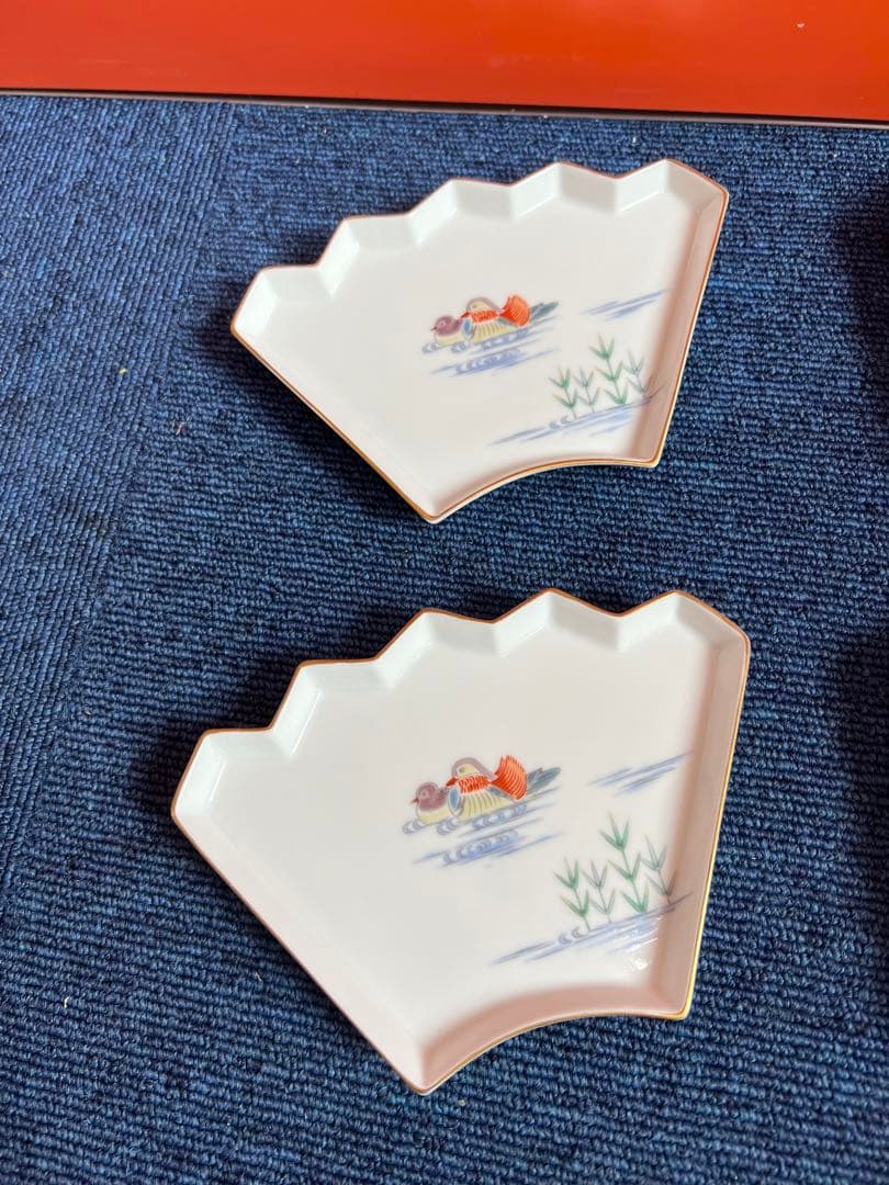 1437  深川製磁　鴛鴦　金彩　扇型　皿　4客　未使用