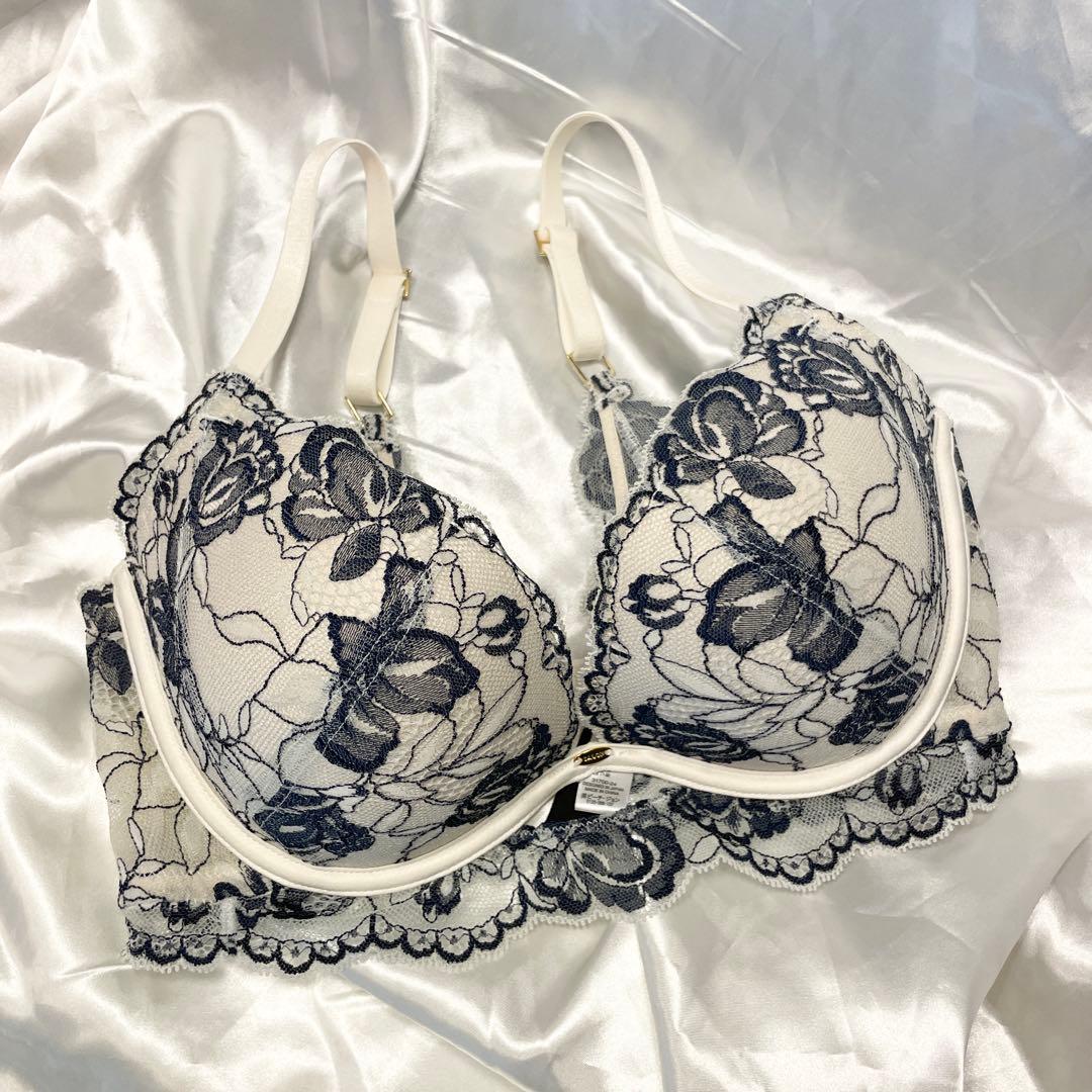 【新品】盛れる ピーチジョン サロン ブラショーツ セットアップ ソング