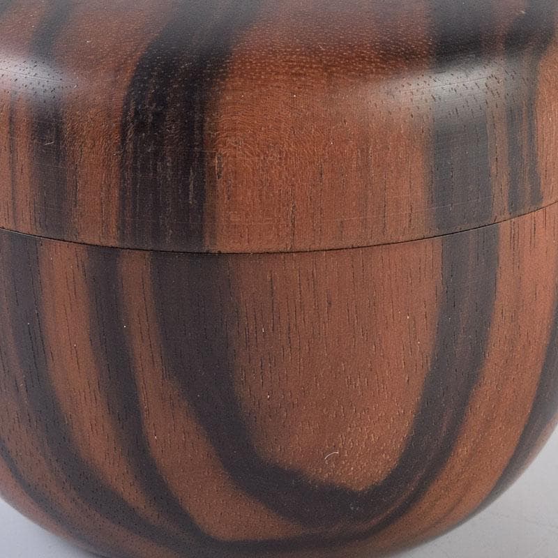 茶道具　天然木　黒柿製　無垢彫　綺麗な木目の棗　V　R8964