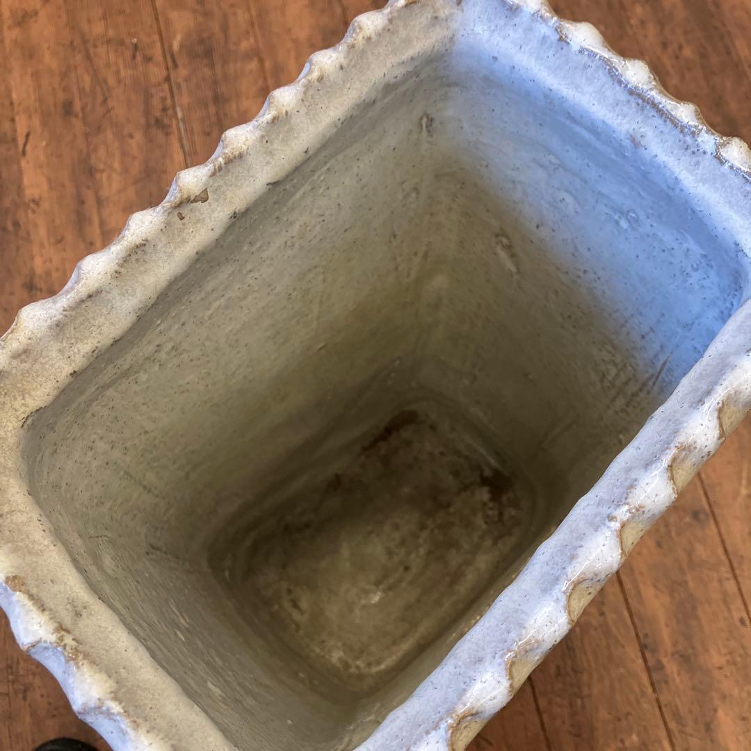 アンティーク モダン 銘入 陶器製 透かし彫り 傘立て 蝶々 玄関 収納