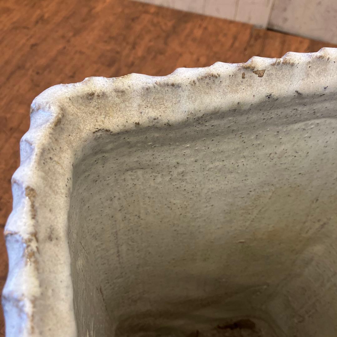 アンティーク モダン 銘入 陶器製 透かし彫り 傘立て 蝶々 玄関 収納