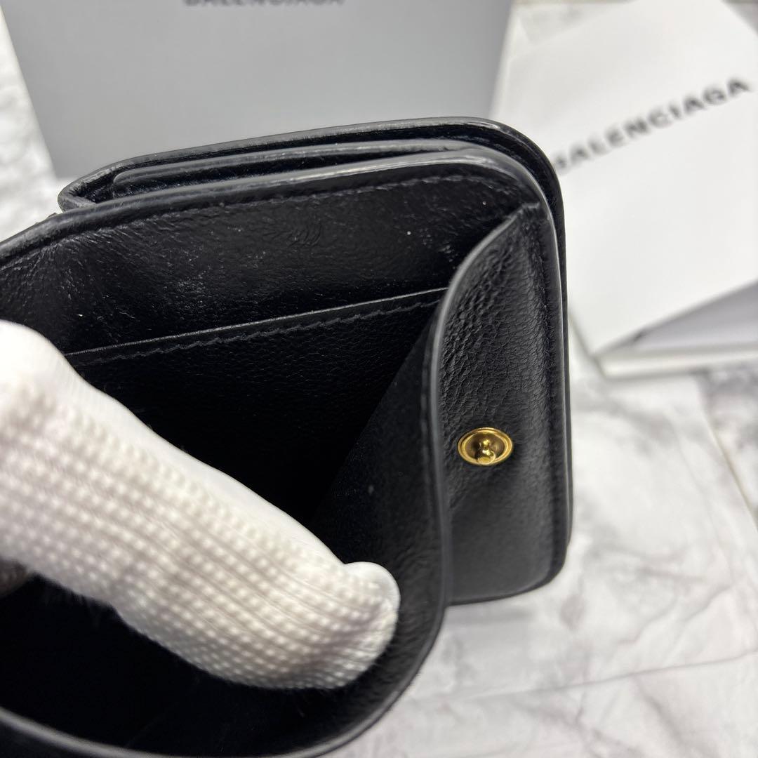 バレンシアガ　三つ折り財布　コンパクト　ブラック