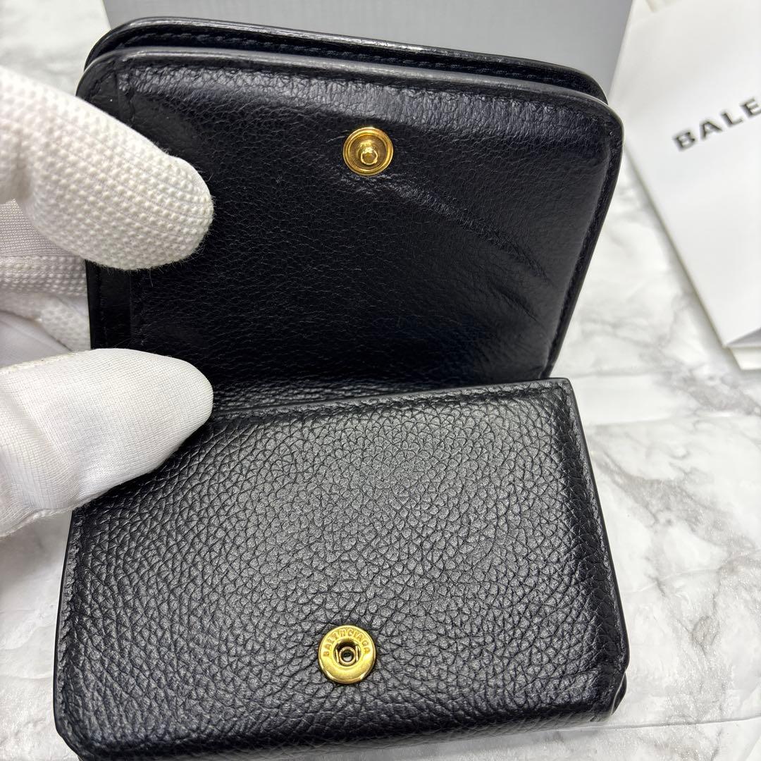 バレンシアガ　三つ折り財布　コンパクト　ブラック