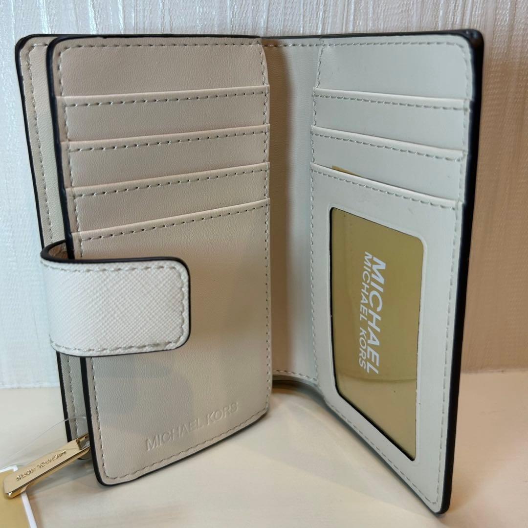 正月限定値下げ✳︎ 新品未使用　MICHAELKORS 花柄 二つ折り財布