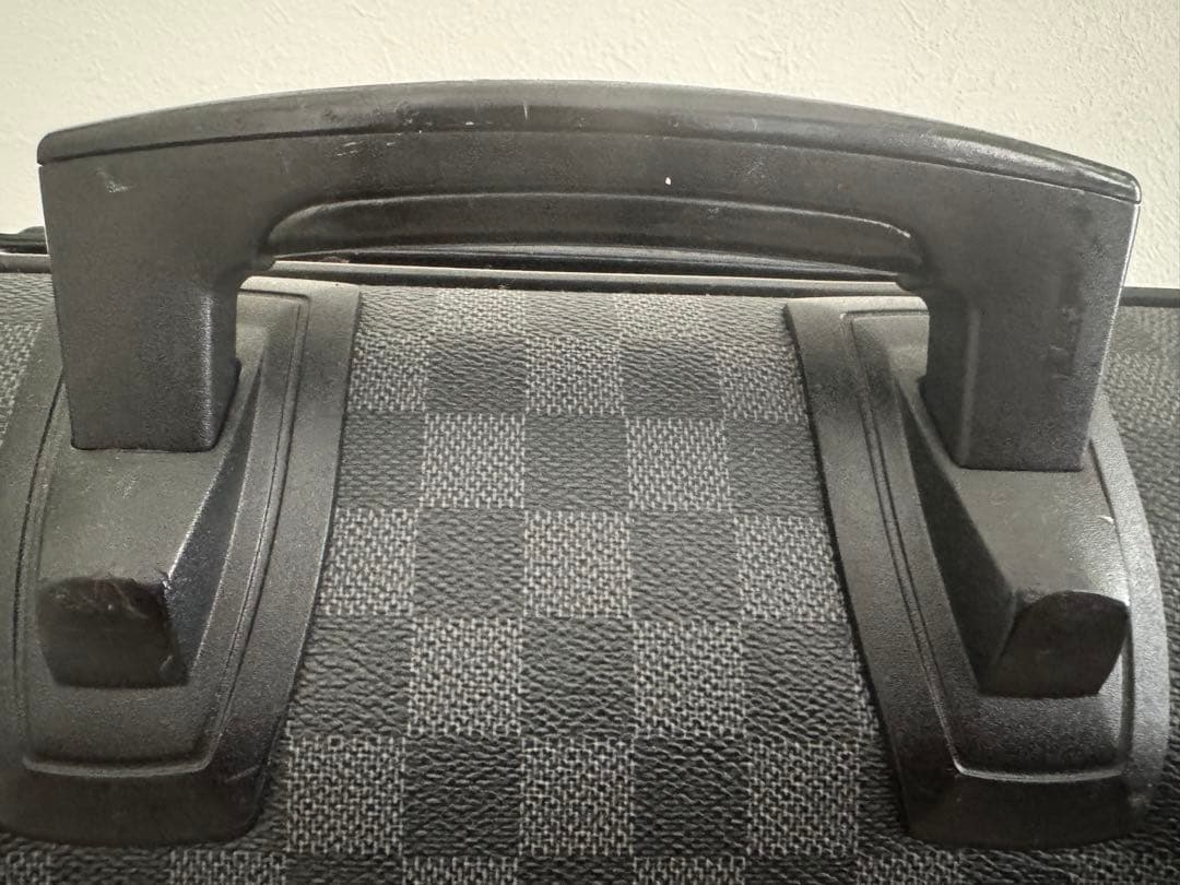 ルイヴィトン　キャリーケース