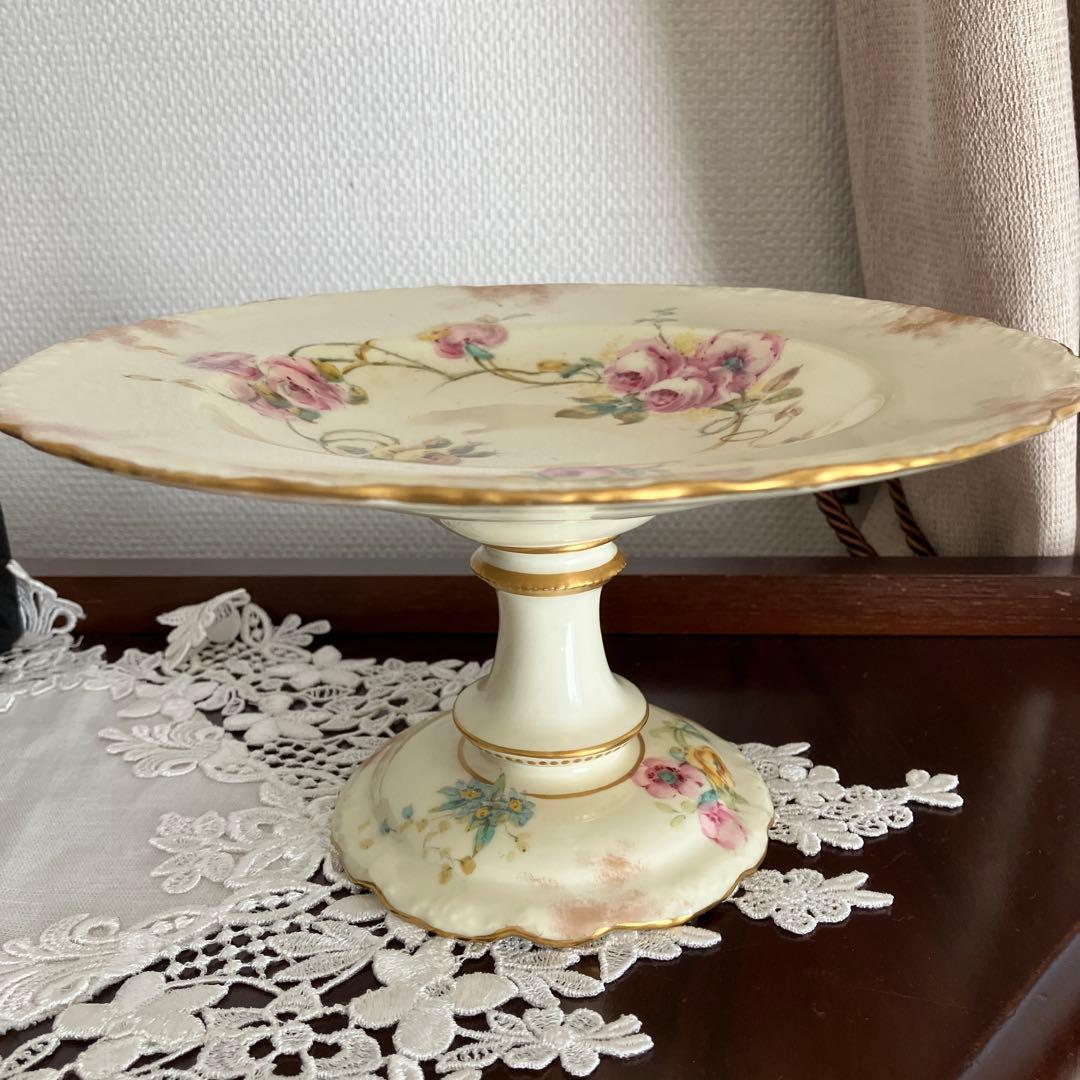 古ロイヤルクラウンダービー　薔薇のタッツァ