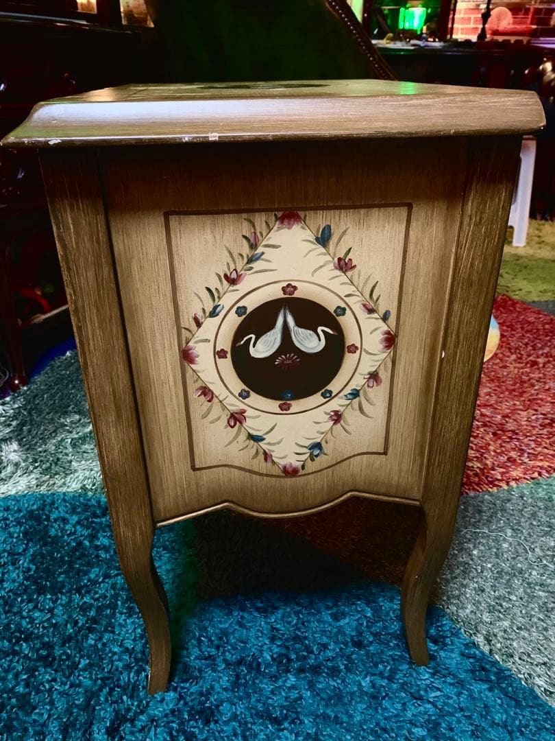 アンティーク　キャビネット　トールペイント　チェスト