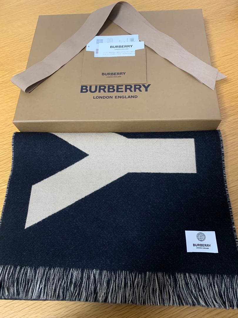 美品　Burberryマフラー　正規品　リバーシブル大判サイズ