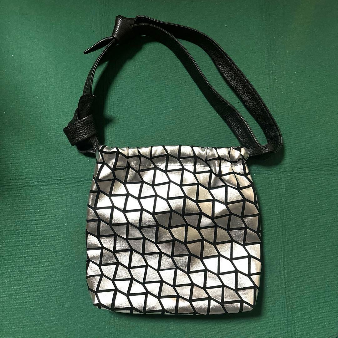 チワタ　chi.wata トートバッグ　幾何学