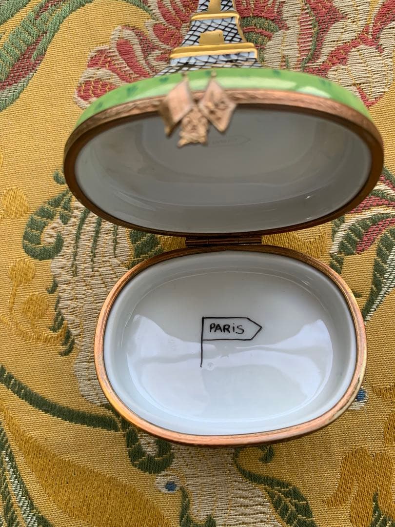 リモージュボックス　フランス製　エッフェル塔の小物入れやっぱり可愛いです！