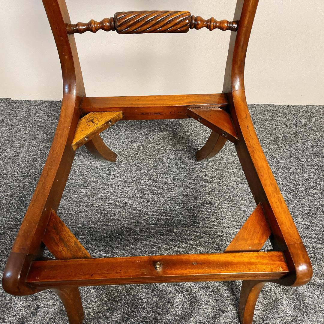 英国　アンティーク　ダイニングチェア 椅子 彫刻 ツイストレール マホガニー