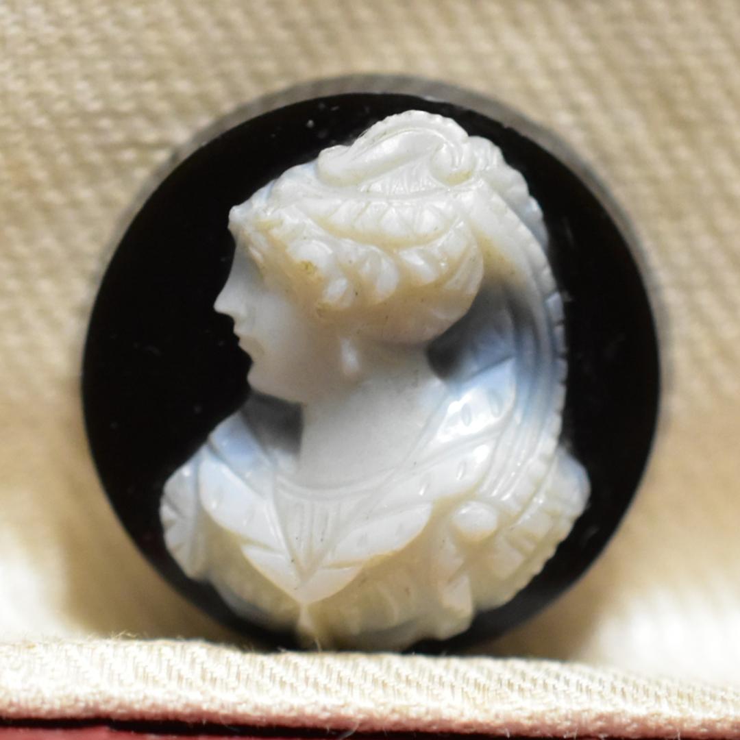 アンティーク 非加熱黒瑪瑙 貴婦人のハードストーンカメオルース/裸石