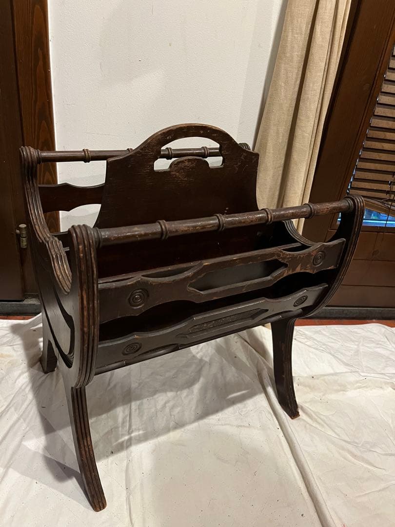 アンティーク木製　1942Butler ダークブラウンマガジンラック