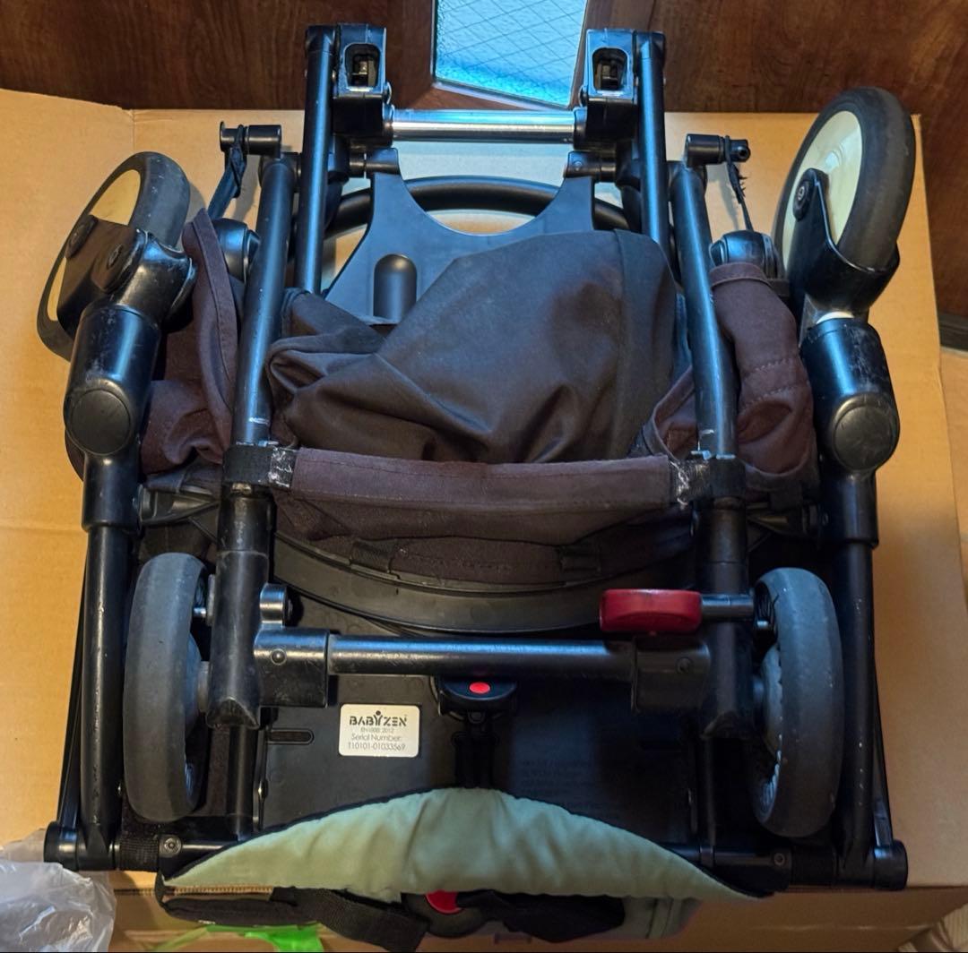 B型ベビーカー　Babyzen YOYO ベビーゼンヨーヨー