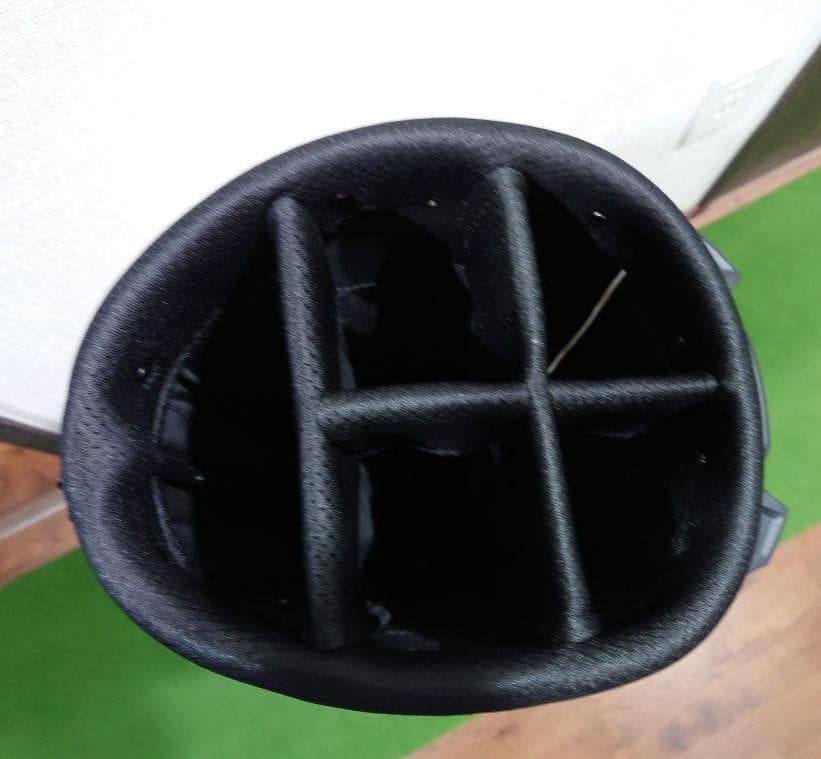 G/FORE ・ジーフォア　軽量　スタンド式キャディバッグ