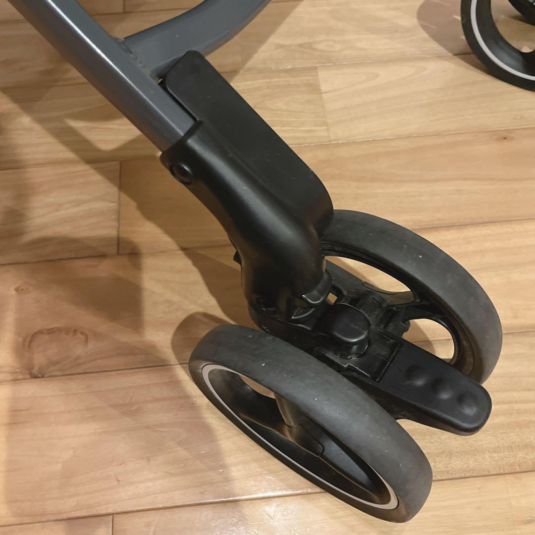 極美品　Aprica ラクーナソファークッション ベビーカー　レザーハンドル