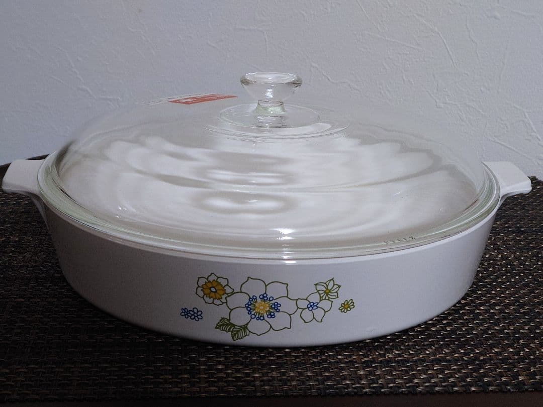 ビンテージCORNING WAREコーニングウェアキャセロール&貴重な鍋敷き付き