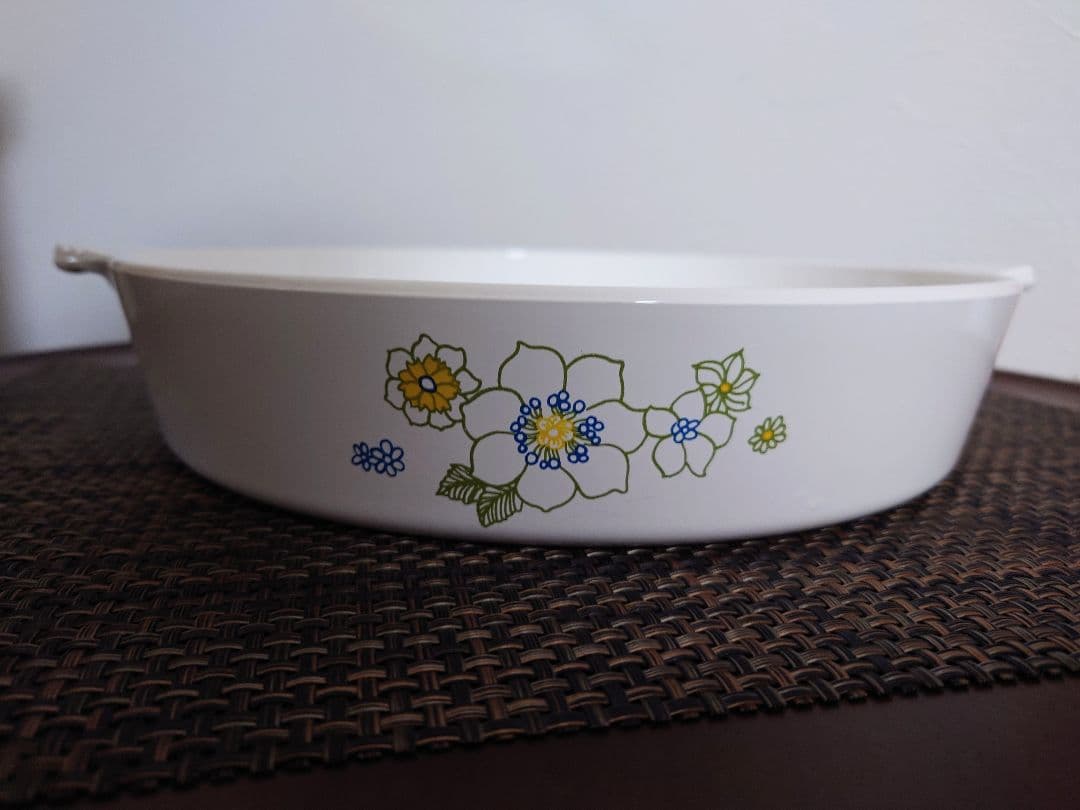 ビンテージCORNING WAREコーニングウェアキャセロール&貴重な鍋敷き付き