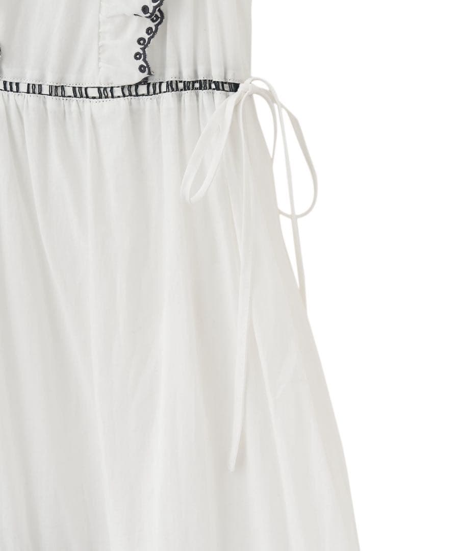 エンブロイダリーフリルティアードワンピース
