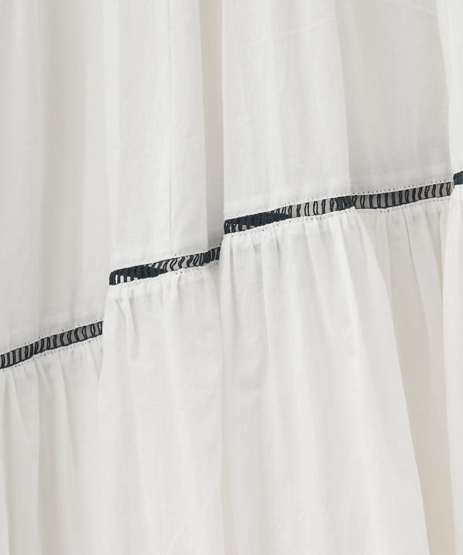 エンブロイダリーフリルティアードワンピース