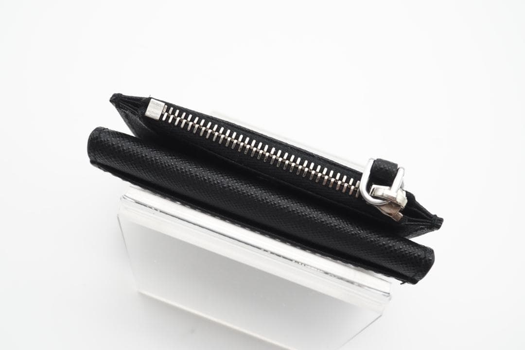 PRADA ケース サフィアーノ レザートライアングルロゴ ブラック A