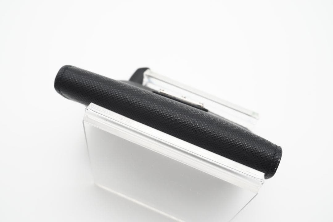 PRADA ケース サフィアーノ レザートライアングルロゴ ブラック A