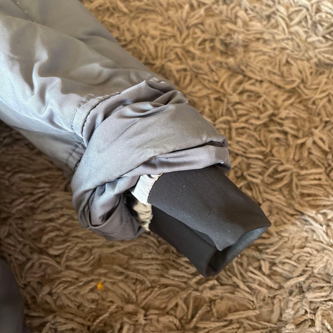 PEUTEREY グレー ダウンジャケット　42サイズですが細身の為日本M位です