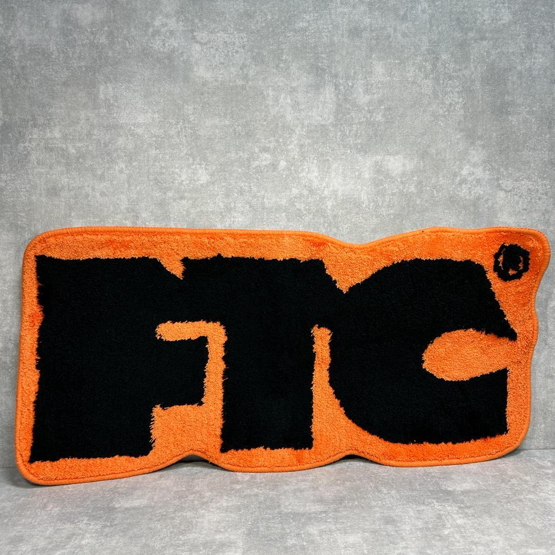 FTC OG LOGO RUG オレンジ ロゴ ラグマット 玄関マット
