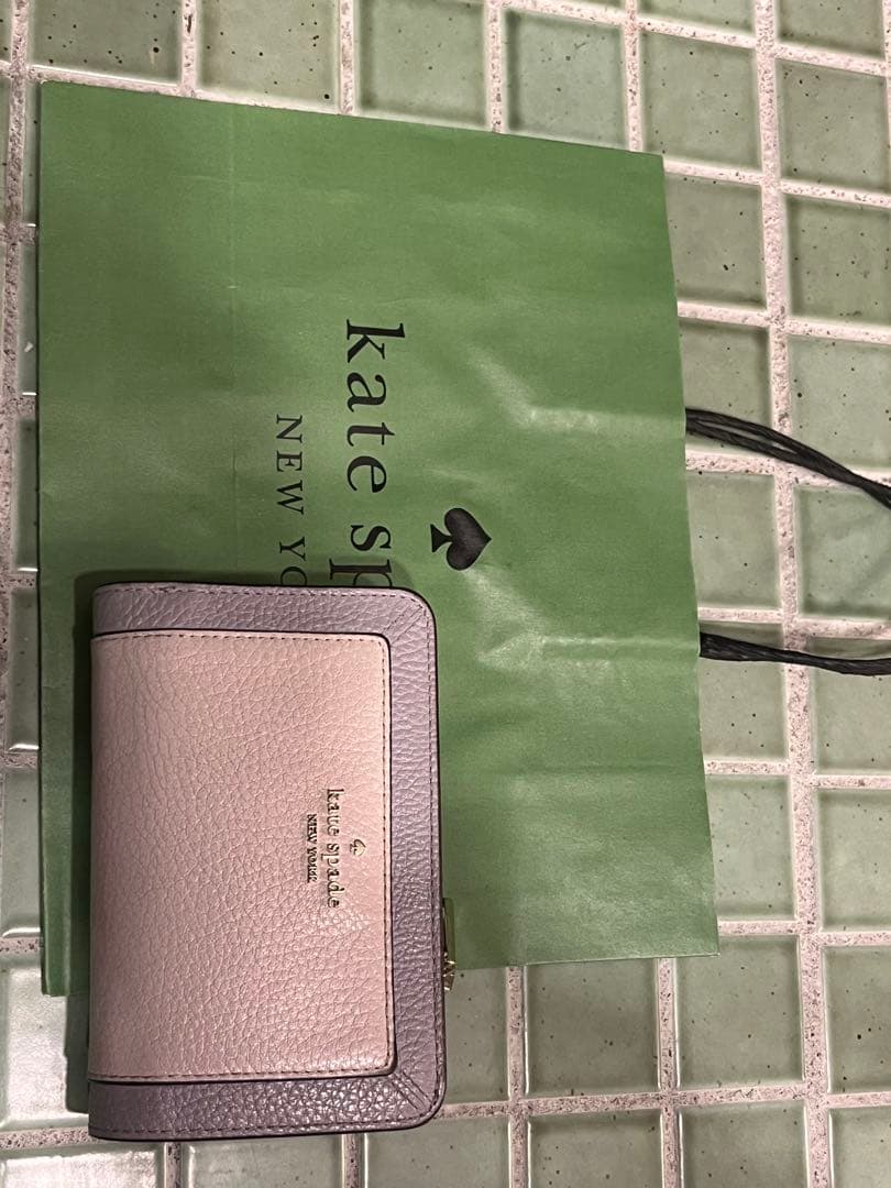 kate spade 2つ折り財布