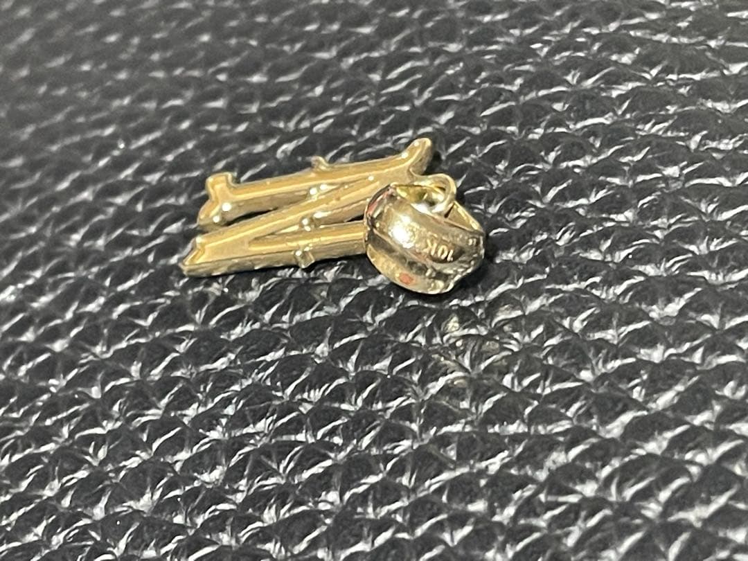 AVALANCHE 10K イニシャルペンダント トップ N