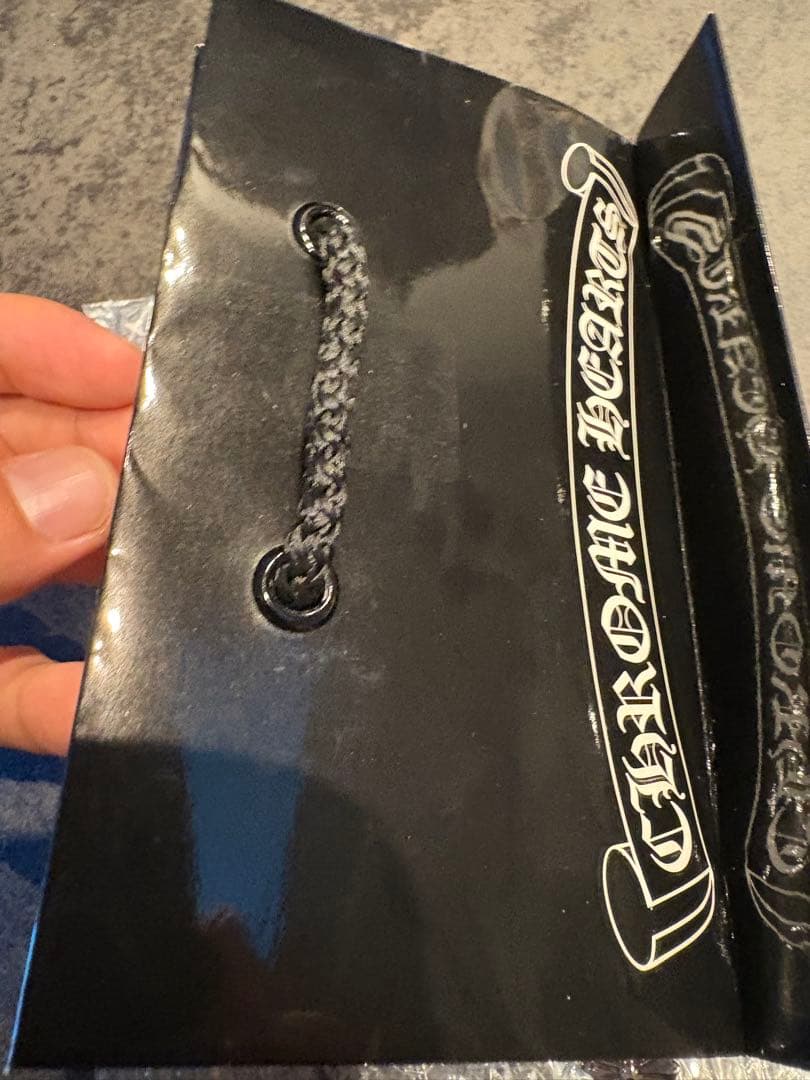 クロムハーツ　タイニーCHクロスフープピアス（片耳用）