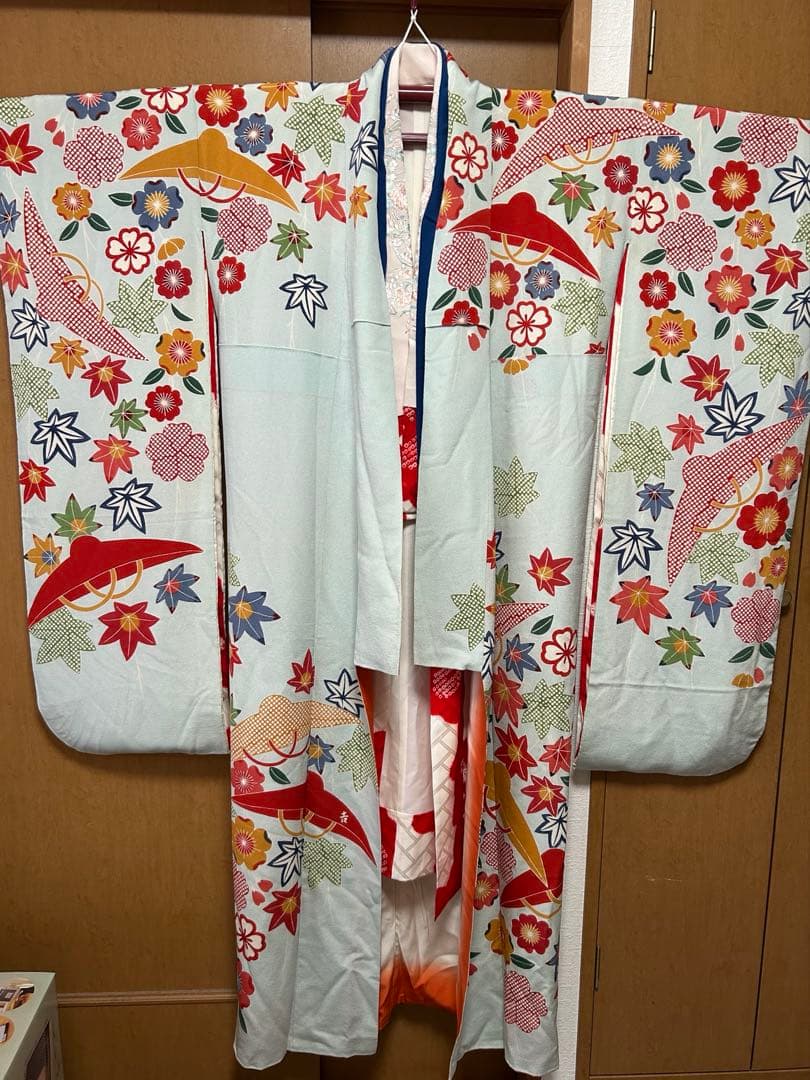 振袖と長襦袢のセット　栗山吉三郎　落款あり　京紅型　桜楓市女笠 　水色　小柄な方