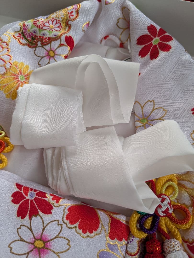 七五三３歳女の子　着物・被布・長襦袢セット　髪飾り　シュシュつき