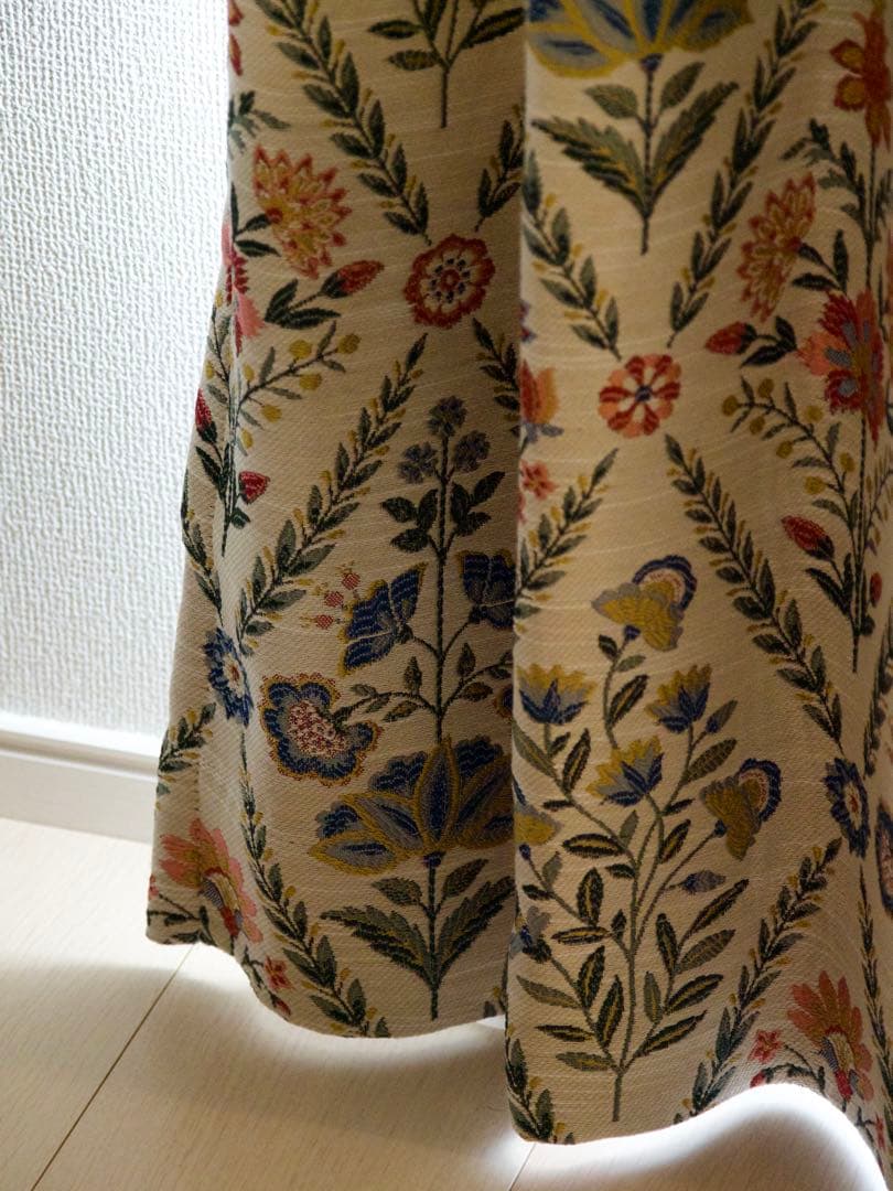 「ニトリ 遮光1級 遮熱カーテン PK129 100×200cm 2枚組 花柄」