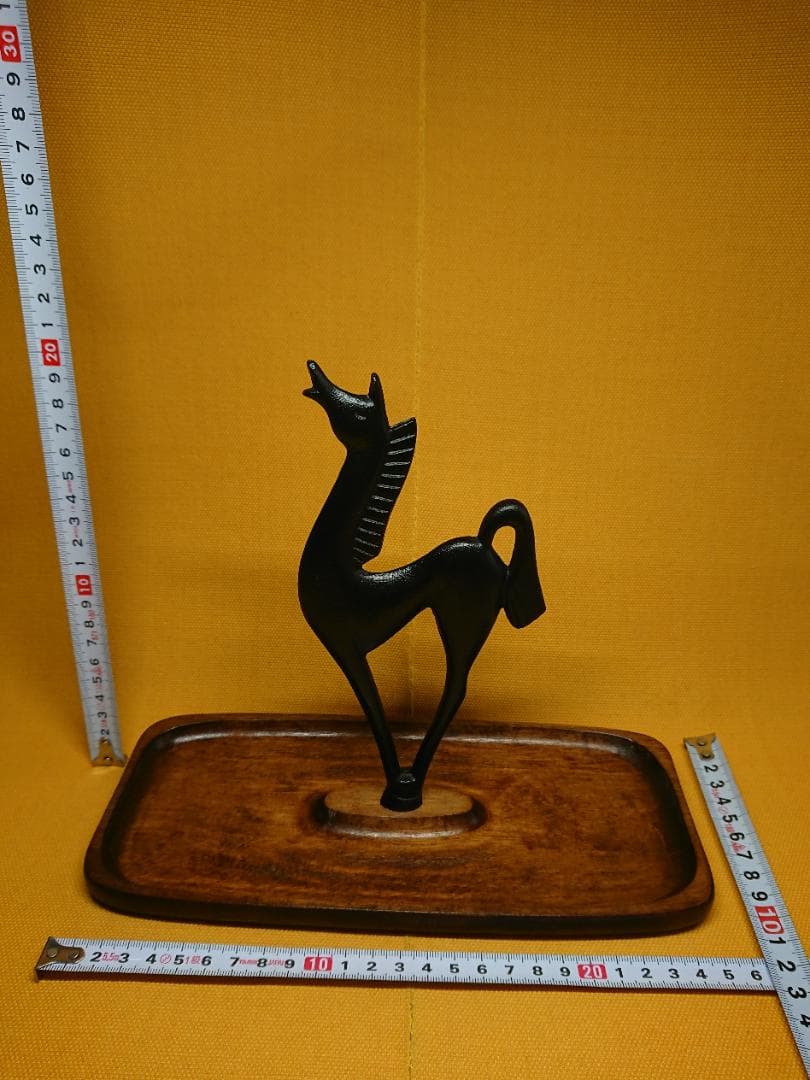 【美品】ウマ　馬　ビンテージ　トレー　金属　置物　インテリア　工芸品　A3469