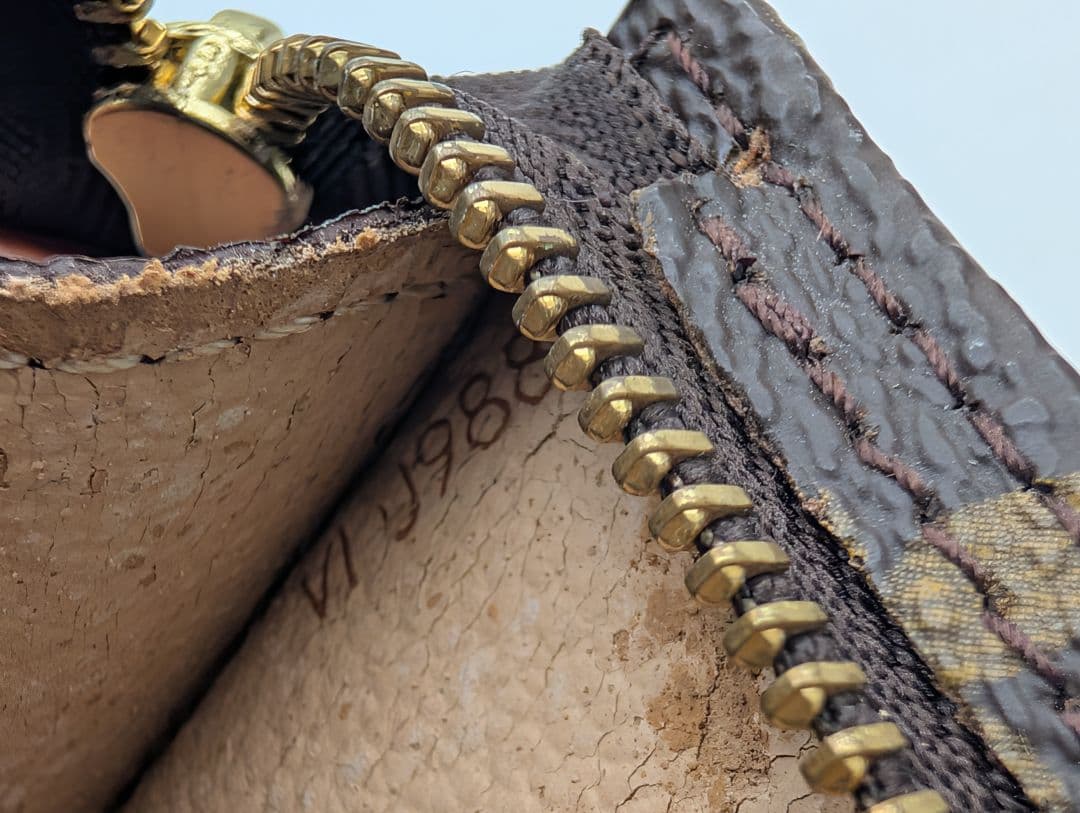 Louis Vuitton モノグラム バケツのポーチ（PM）