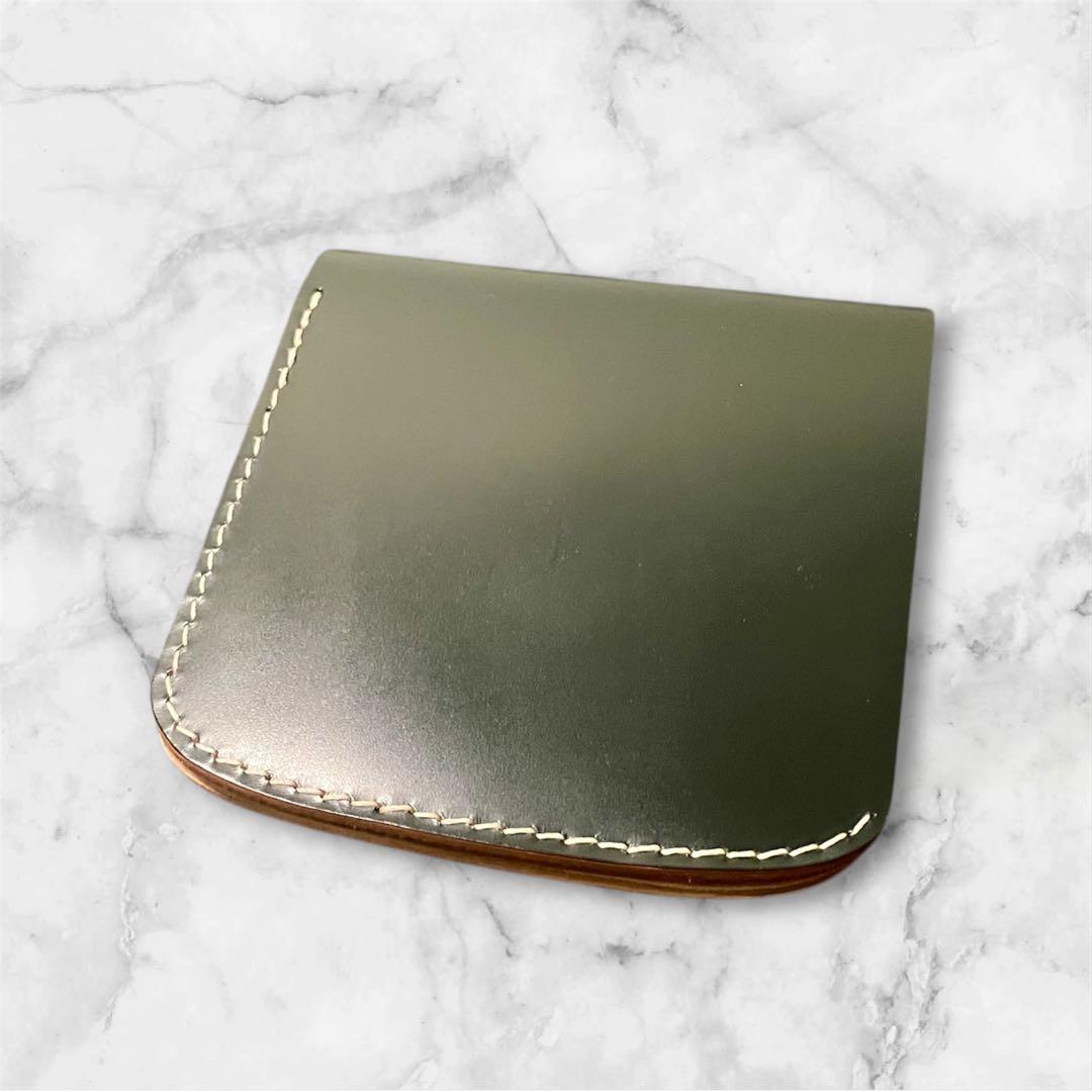 二つ折り財布　コードバン