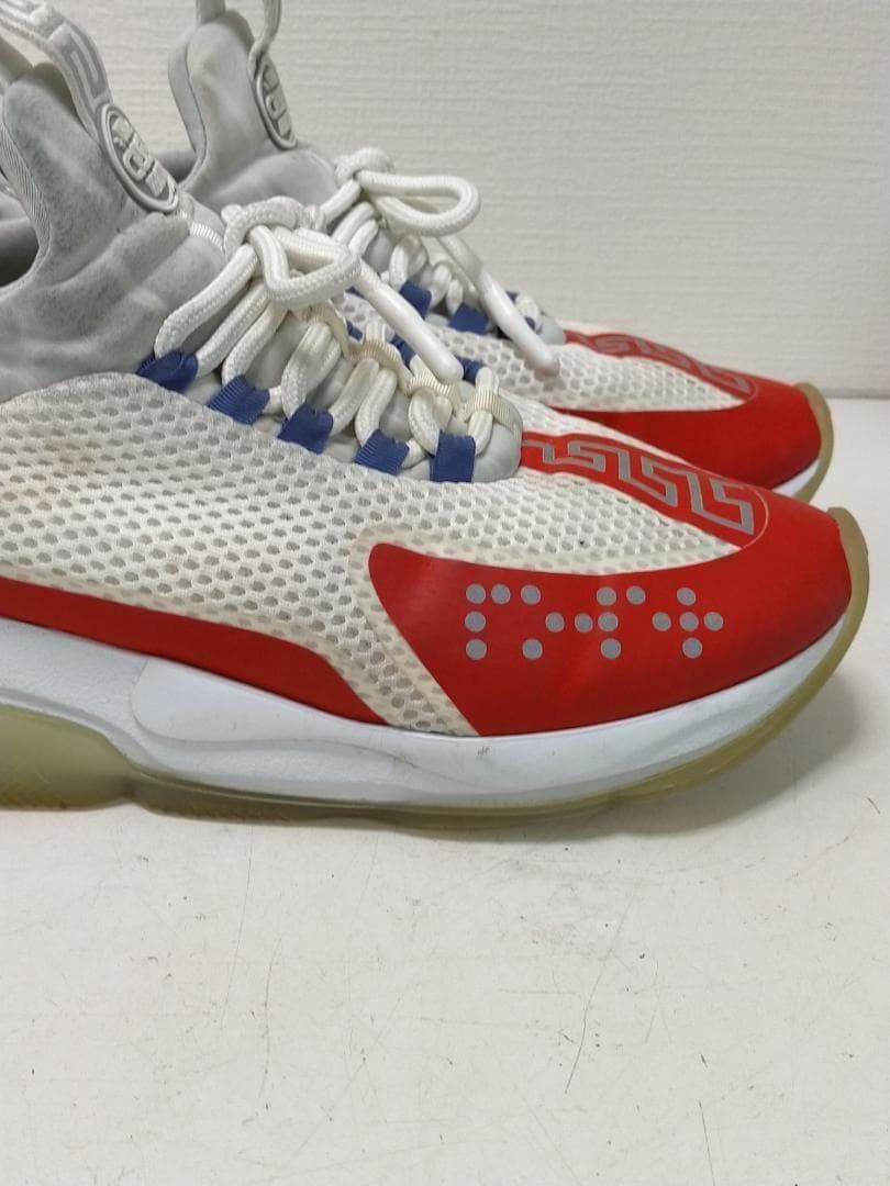 ヴェルサーチ　チェーンリアクション スニーカー 白×灰色 　251121-7Y